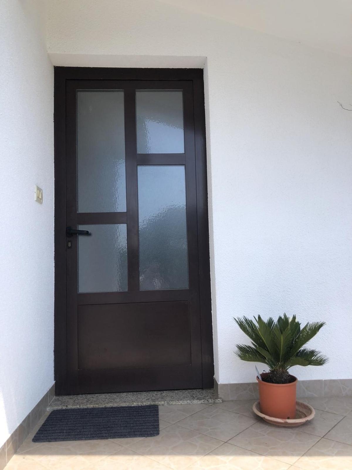 Apartman Sara 로비니 외부 사진