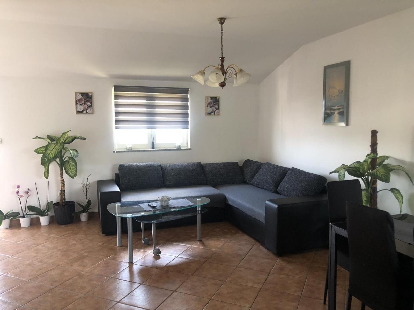 Apartman Sara 로비니 외부 사진