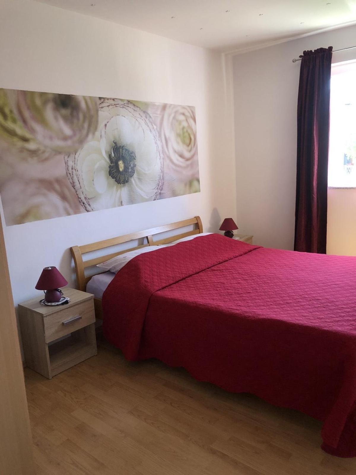 Apartman Sara 로비니 외부 사진