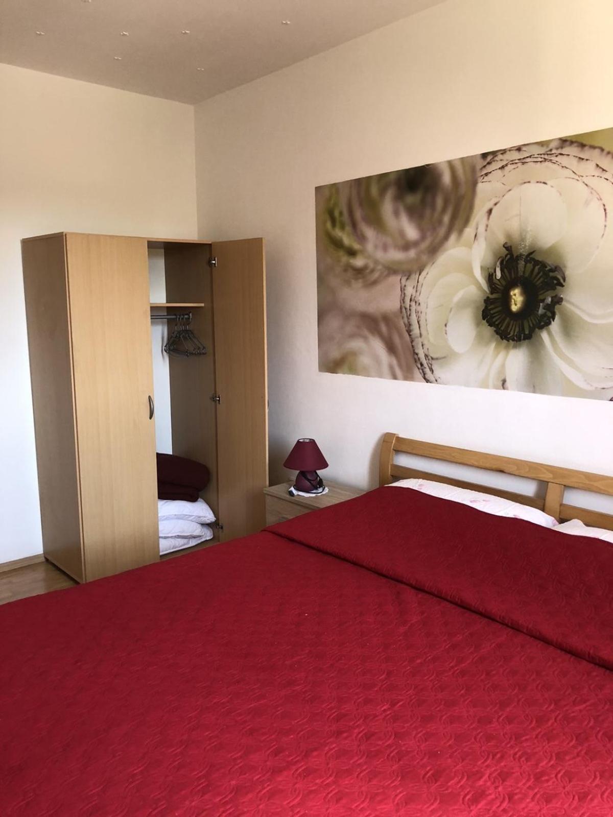 Apartman Sara 로비니 외부 사진