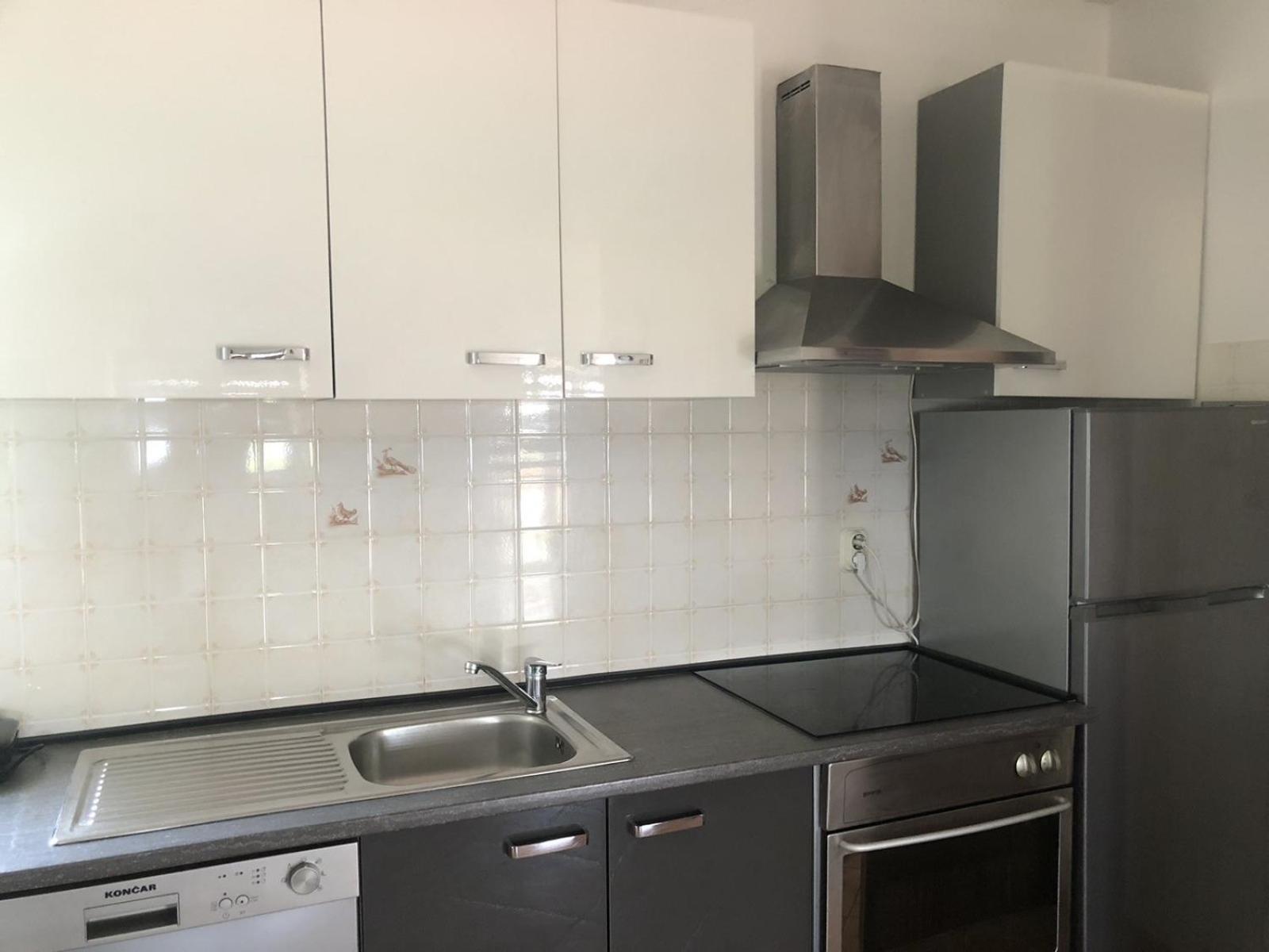 Apartman Sara 로비니 외부 사진