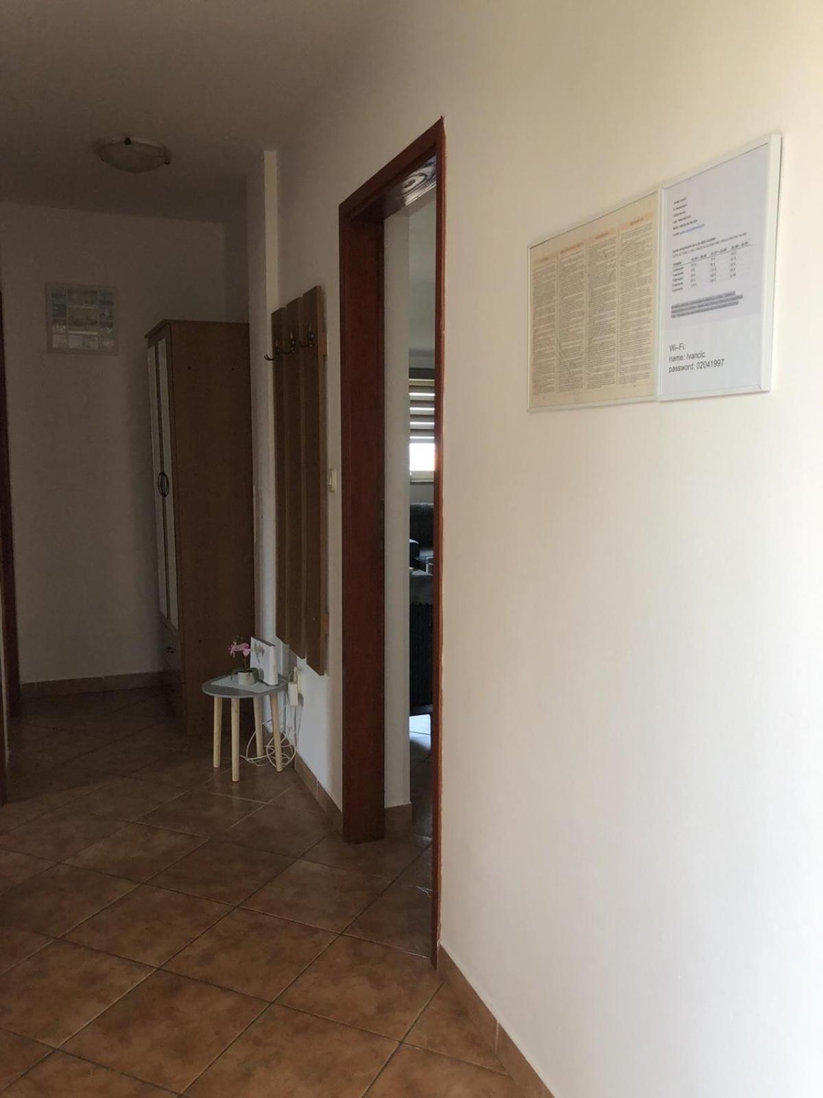 Apartman Sara 로비니 외부 사진