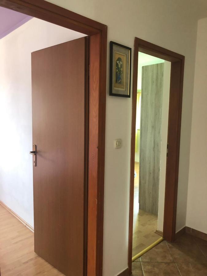 Apartman Sara 로비니 외부 사진